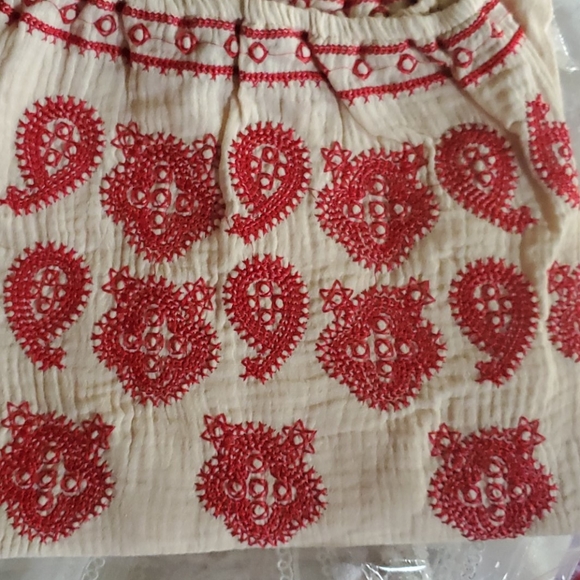 RELISTED Embroidered off shoulder top - Picture 6 of 6